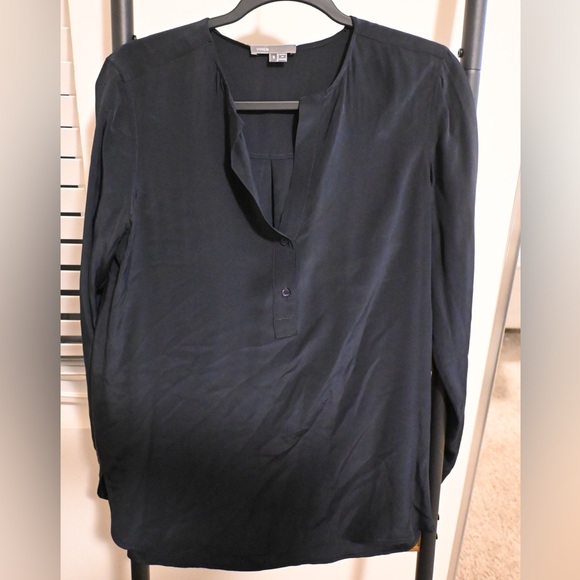 Vince Elegant Dark Blue Women's Top - Picture 1 of 9